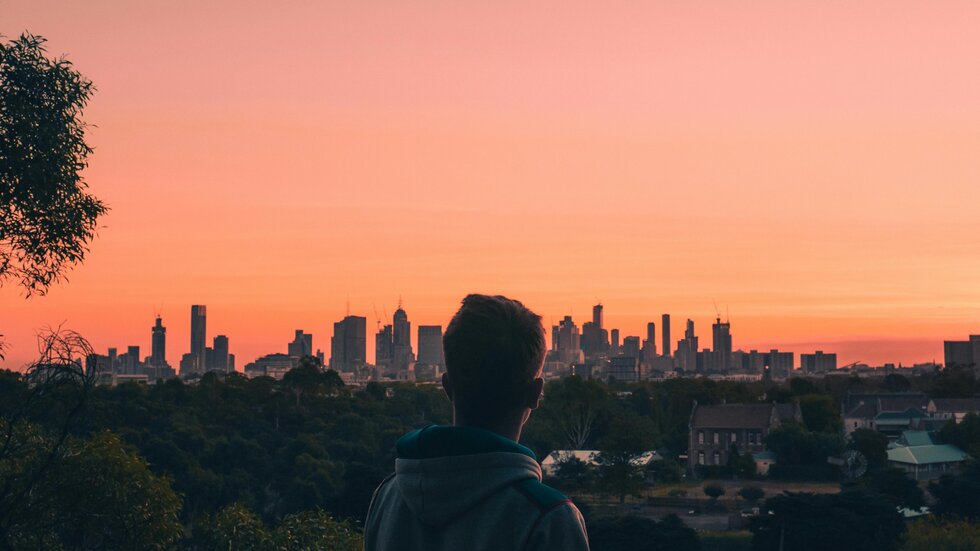 What’s the Difference Between Temporary Residence Transition and Direct Entry of the 186 Visa?